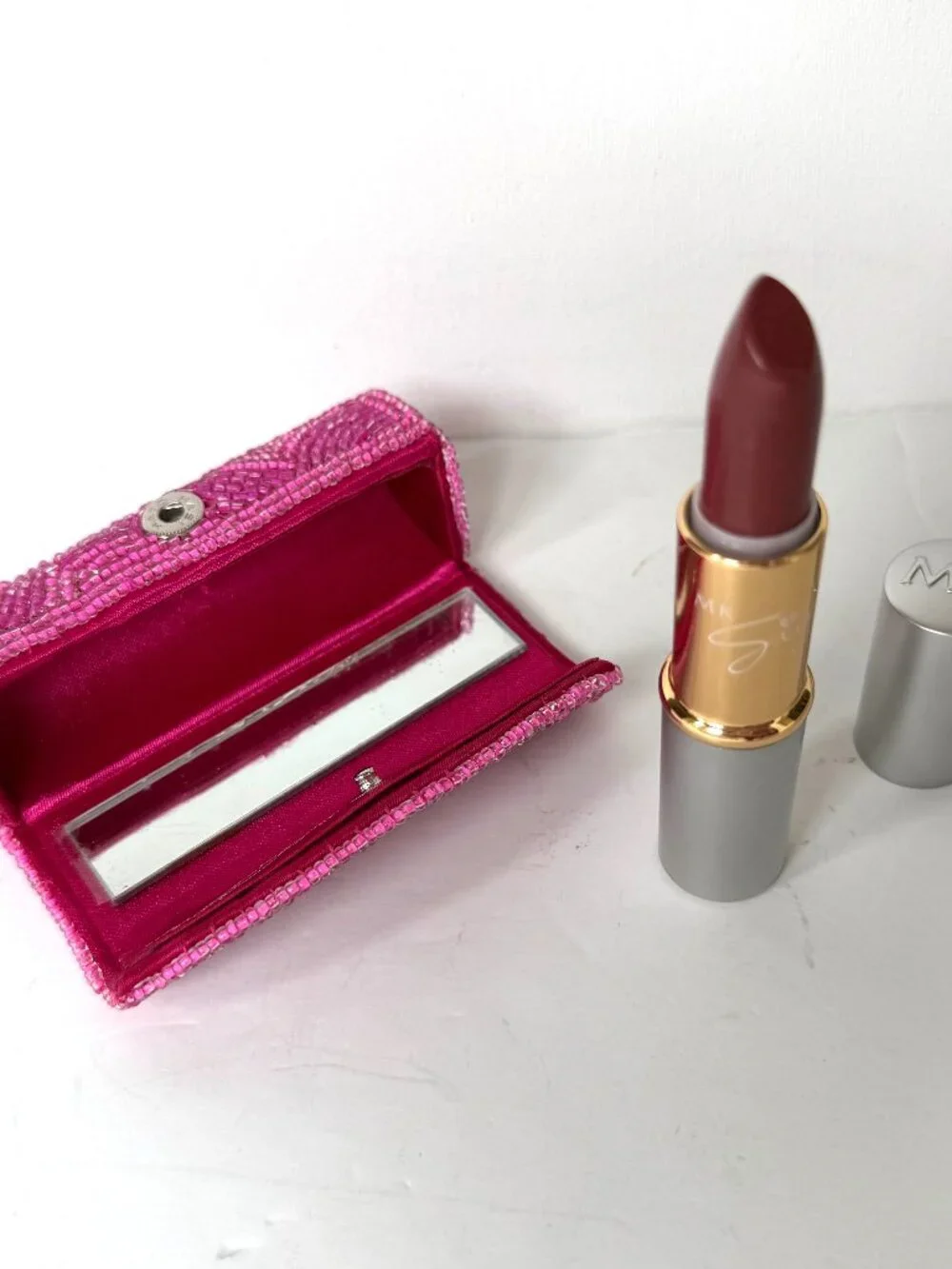 Mary Kay Signature Cinnamon Twist Lipstick 2312 in Hot Pink Beaded Case Holder